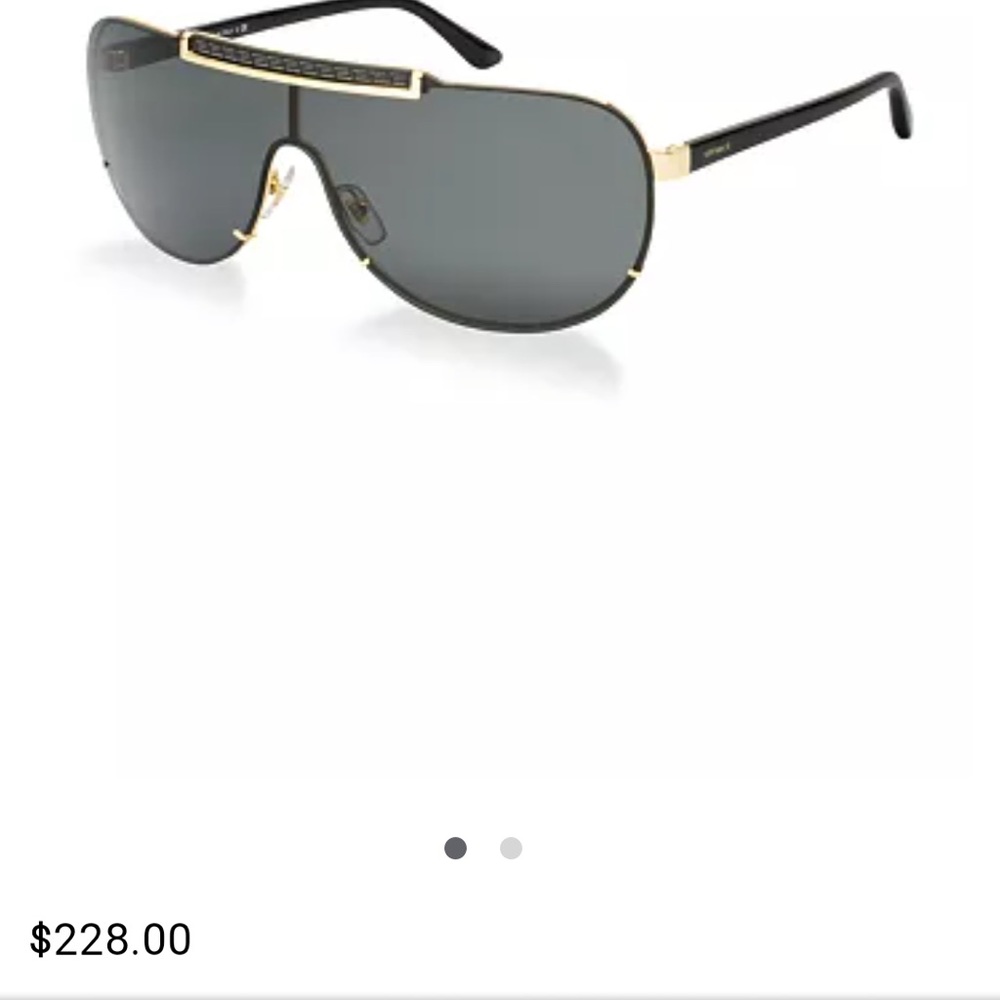 Authentic sunglasses 😎 - Picture 9 of 9